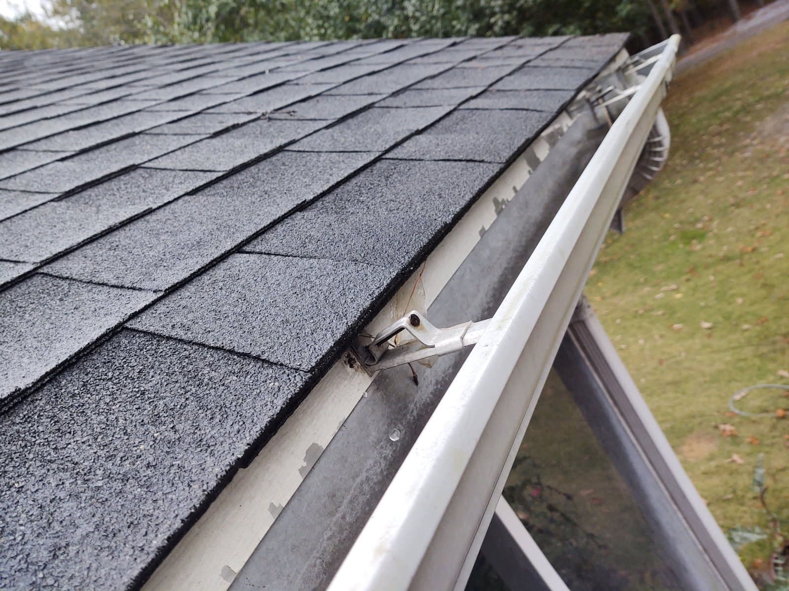 Roof and Gutter Pressure Washing